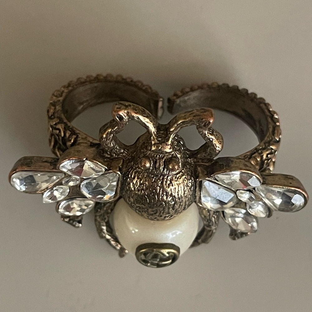 Fun Bee Ring - Picture 2 of 3